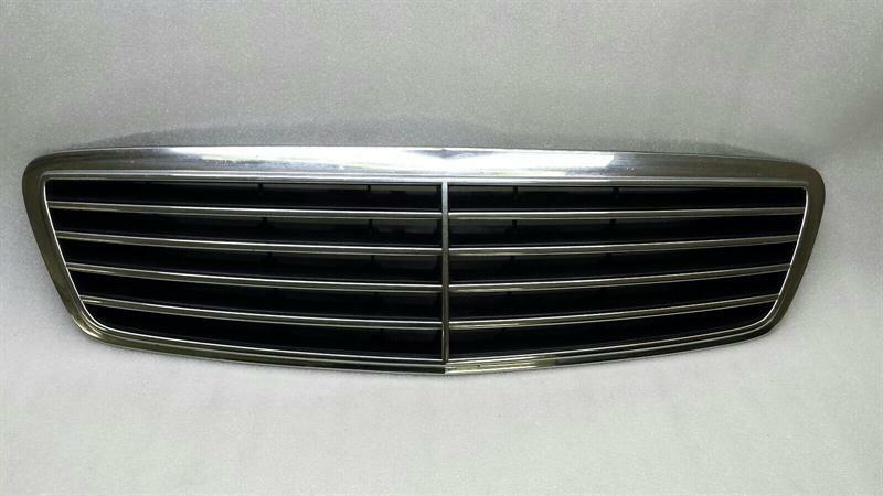 Mercedes-Benz CLA (C174 / C178) Mercedes S-class W220 front grille A2208800383 radiator grille Body type: Unknown
Fuel: Unknown