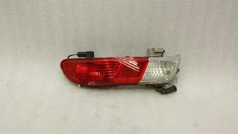 BMW 6 (E63 / E64) BMW 6 Series E63 E64 Right Rear Light 7165818 taillight rear right