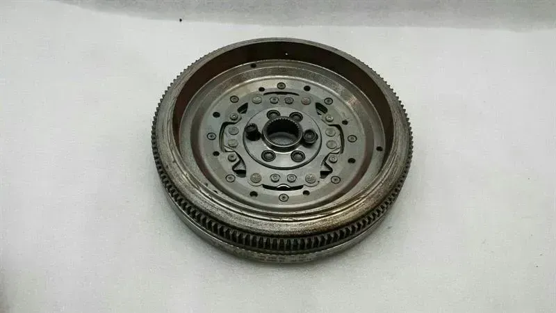 Audi Q3 (F3) Audi Q3 8U Clutch Disc Flywheel 03L105266DG Flywheel 2.0TDI Quattro Body type: SUV
Fuel: Diesel