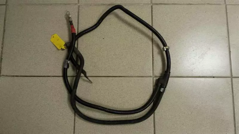 BMW 6 GT (G32) BMW 6 Series E63 E64 650i Starter Alternator Cable 7545877 Cable Generator Starter Body type: Unknown
Fuel: Unknown