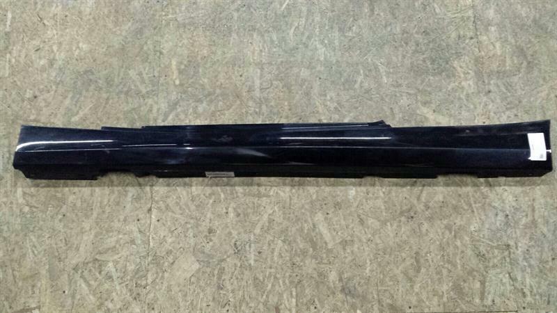 BMW 1 (F70) BMW 1 Series E81 E82 E88 LCI Left Side Skirts 51777183233 Side Skirt Left