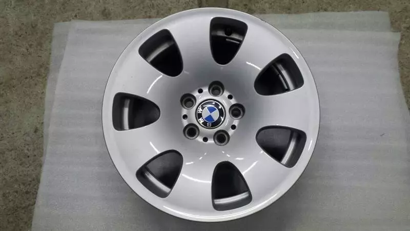 BMW 7 / i7 (G70) BMW 7 Series E65 E66 Original BMW Alloy Rim 17-Inch 36116765144 BWM Alloy Wheel