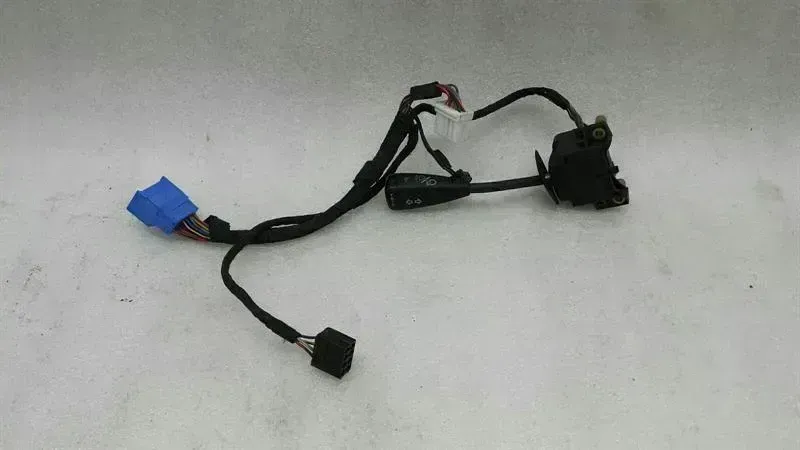 Jaguar XJ JAGUAR XJ X300 Indicator Switch LXF6455AA Alert Indicator Switch Body type: Unknown
Fuel: Unknown