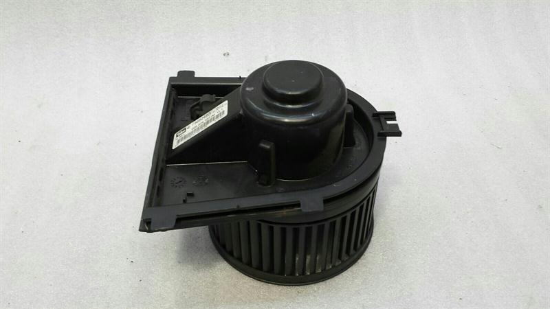 Porsche 911 (992) Porsche 911 Carrera Heater Blower 99662410700 Engine Heater Blower