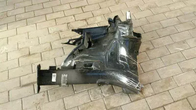 Audi Q3 8u höger fram chassiben 8U0810144C höger främre styrhus