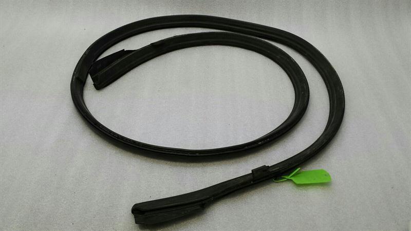 Porsche 911 (992) Porsche 911 996 Carrera soft top seal 99651421102 convertible gasket