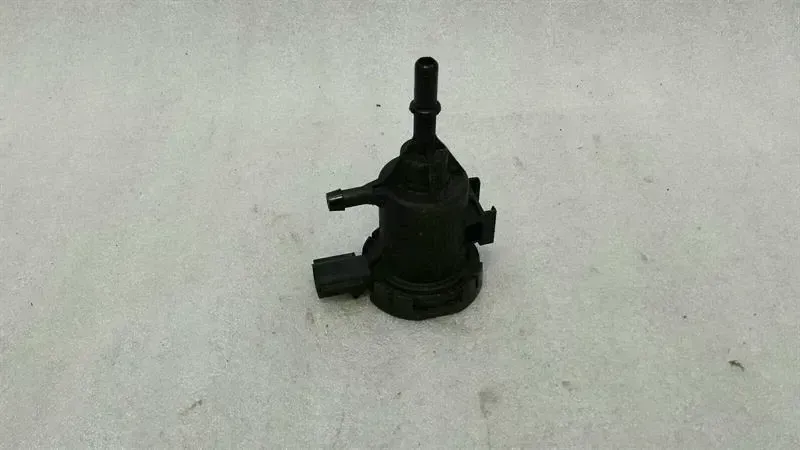 Mercedes-Benz A (W176) Mercedes E Class W212 Purge Valve A0014760532 Regeneration Valve
