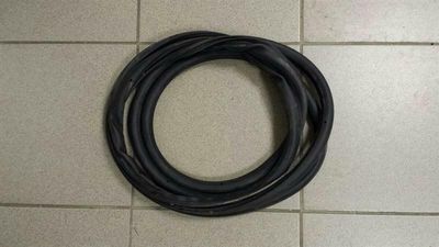 VOLKSWAGEN TOUAREG 7L FLH dörrtätning 7L0837865A dörrpackningar fram vänster
