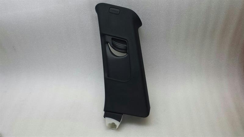 Audi Q7 (4L) AUDI Q7 4L C-Pillar Trim Cover Right 4L0867294 C-Post Pillar Trim Body type: SUV
Fuel: Diesel