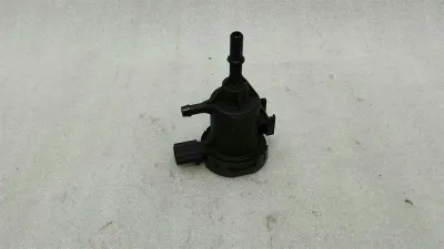 Mercedes E Klasa W212 Zawór oczyszczający A0014760532 Zawór regeneracyjny