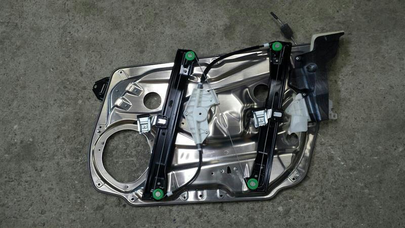 Mercedes-Benz C (W204) Left Front Door Winder Mercedes E Class W212 Power Window Front Left A...