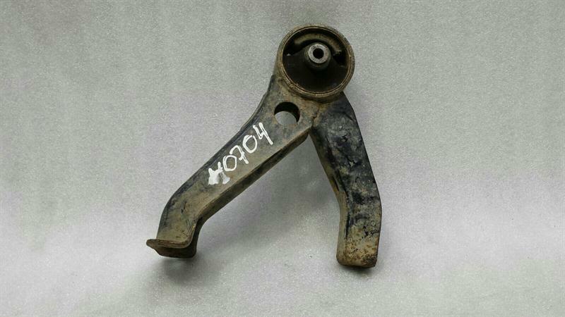 Mitsubishi Lancer Mitsubishi Lancer X Engine mount 1092A067 engine mount Body type: Saloon
Fuel: Petrol