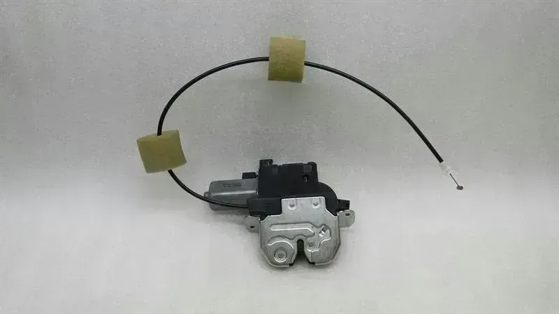 Mercedes-Benz CLA (C174 / C178) Mercedes S-Class W221 Electric Tailgate Lock A2217500085 Boot Lock Body type: Unknown
Fuel: Unknown