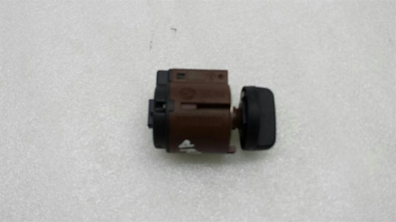 BMW 5 / i5 (G60 / G61) BMW 5 Series E39 Fog Lamp Switch 8363684 Fog Light Switch