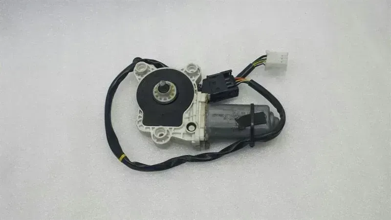 Mercedes-Benz CLA (C174 / C178) Mercedes S-class W220 door window engine A2118201742 power window motor front Body type: Unknown
Fuel: Unknown