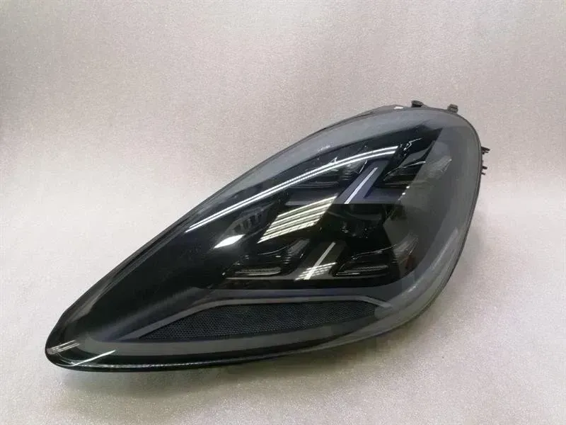 Porsche Cayenne 2021 Porsche Cayenne 9Y MK3 E3 Left Head Light 9Y0941035L Headlight Left LED Body type: Unknown
Fuel: Unknown
