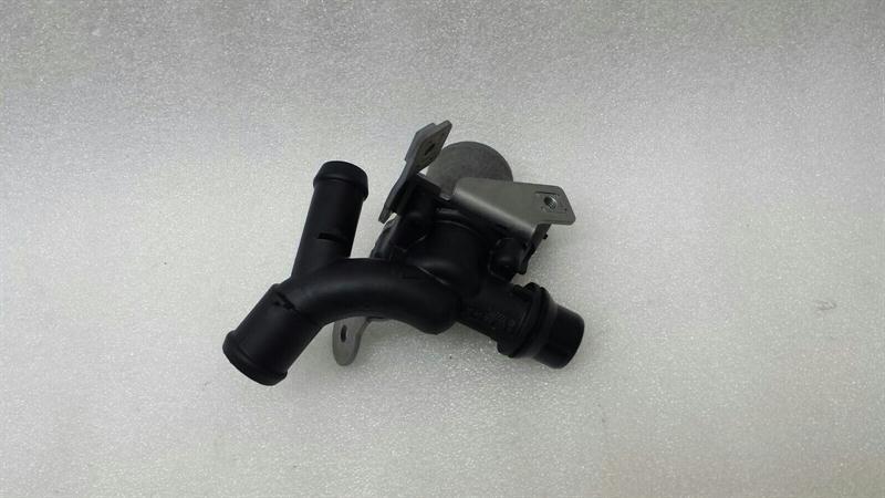 Mercedes-Benz C (W204) кран печки Mercedes E Class W212 Solenoid Valve A651200043...
