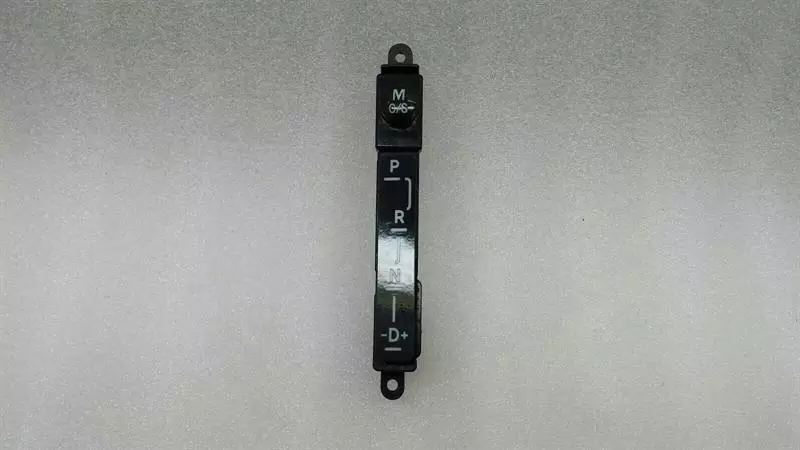 Mercedes-Benz CLS (C219) Mercedes CLS W219 Gear Indicator A2115420226 Shift Button Indicator Body type: Saloon
Fuel: Petrol