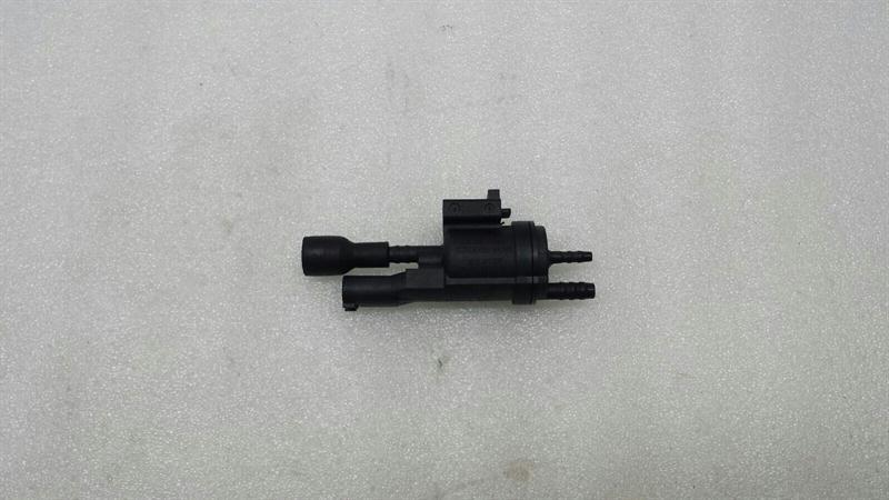 Mercedes-Benz C (W204) Valve Mercedes E Class W212 Diverter Valve Valve A002...