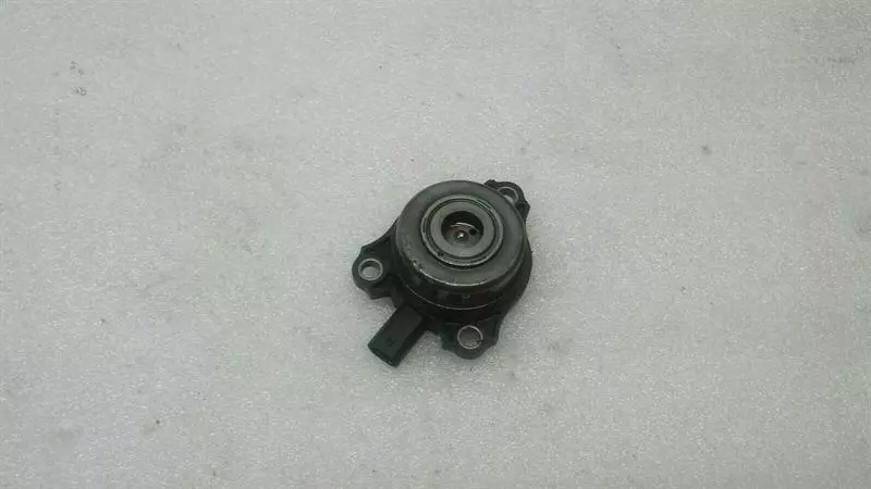 Mercedes-Benz CLS (C219) Mercedes CLS W219 Cam Timing Adjuster Solenoid A2720510177 Camshaft Adjuster Body type: Saloon
Fuel: Petrol