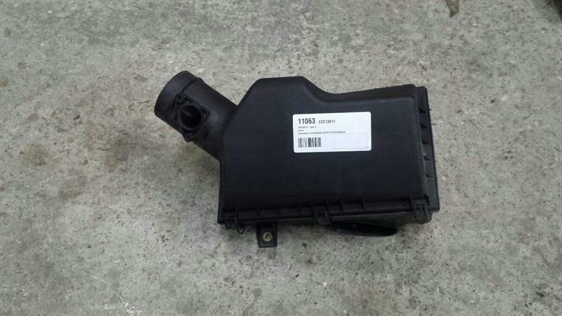 Jaguar S-Type JAGUAR S-type Airbox C2C13811 Air Filter Box 4.2 Body type: Unknown
Fuel: Unknown