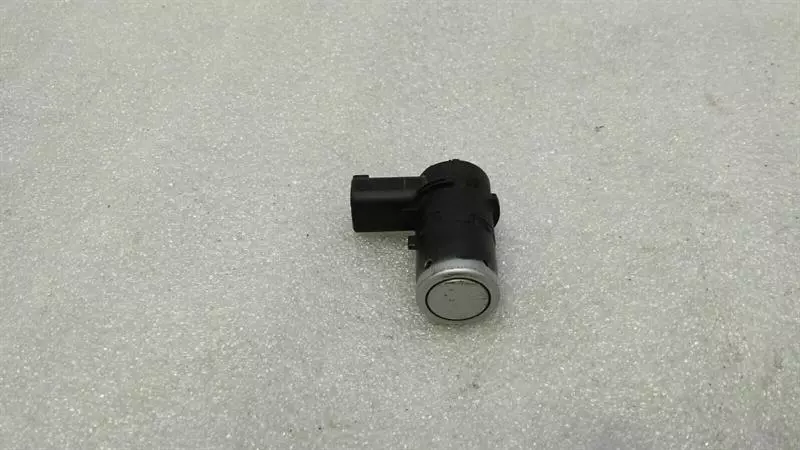 BMW 7 (E65 / E66 / E67 / E68) BMW 7 series E65 parking sensor 6907128 parking aid parking sensor PTS Body type: Saloon
Fuel: Petrol