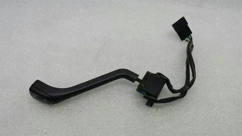 BMW 5 / i5 (G60 / G61) BMW 5 Series E60 CRUISE SWITCH 8365309 cruise control switch