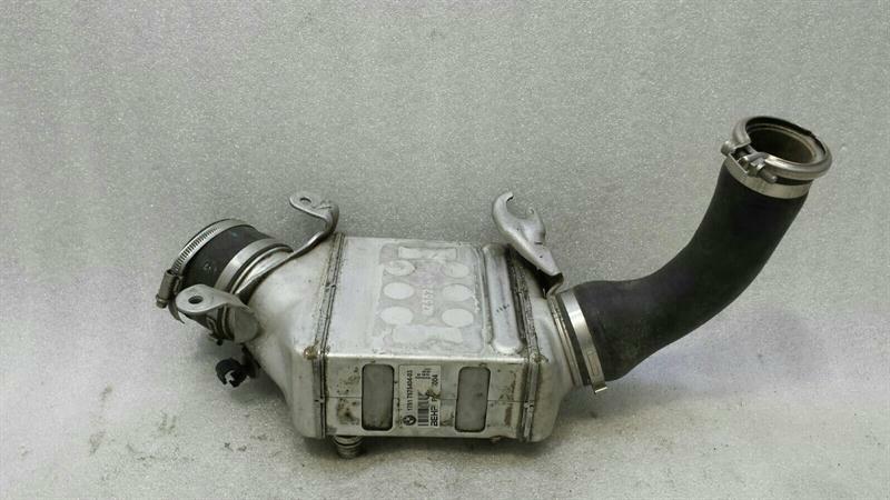 BMW 7 (F01 / F02 / F03 / F04) BMW 7 series F01 F02 Intercooler 7575404 Intercooler Body type: Saloon
Fuel: Petrol