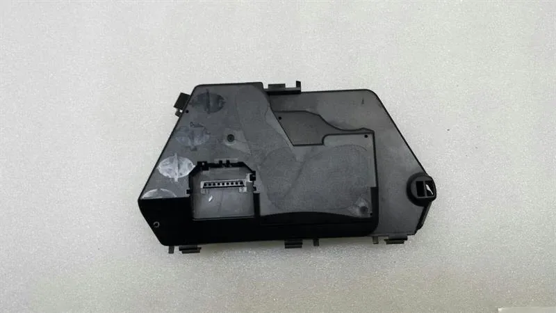 Mercedes S-Class Unknown Electronic Module A2208214958 ECU