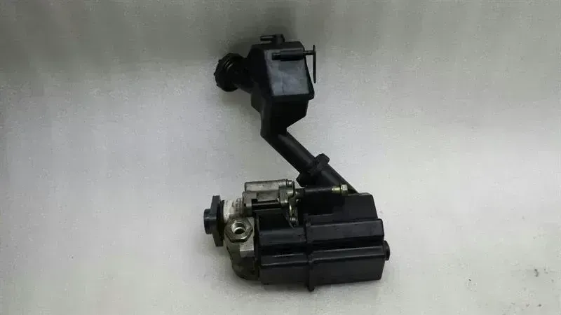 Porsche 911 (992) Porsche 911 996 Carrera Power Steering Pump 99631402004 Power Steering Pump Body type: Unknown
Fuel: Unknown