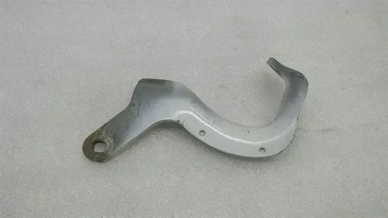 Audi Q7 (4L) Audi Q7 4L right boat hinge 4L0827300B tailgate hinge right Body type: SUV
Fuel: Diesel