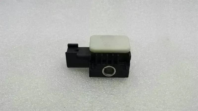 Land Rover Freelander LAND ROVER FREELANDER CRASH SENSOR 3M5T-14B342-AB Impact Sensor SRS Body type: Unknown
Fuel: Unknown