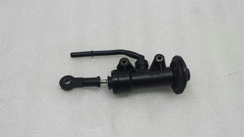 Porsche 911 (992) Porsche 911 996 Clutch Master Cylinder 99642317105 Clutch Generator Cylinder Body type: Unknown
Fuel: Unknown