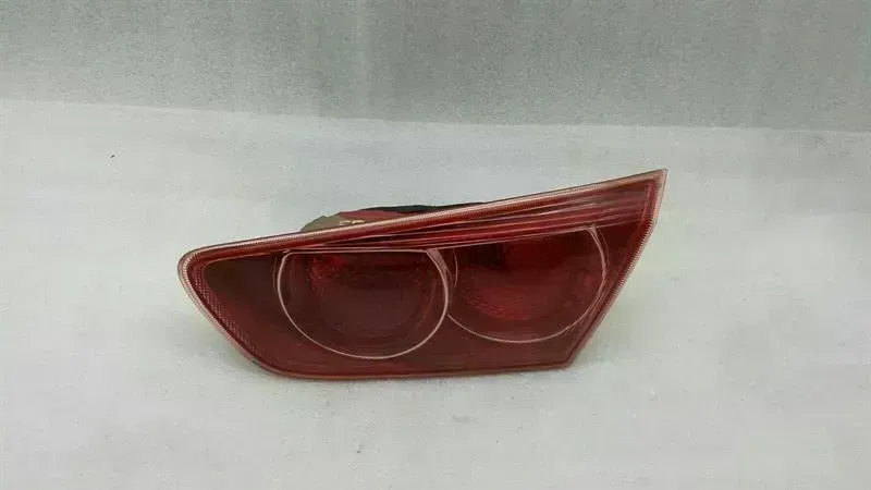 Mitsubishi Lancer MITSUBISHI Lancer x 10 Right Rear Light 8337A088 Rear Right Tail Light Body type: Saloon
Fuel: Petrol