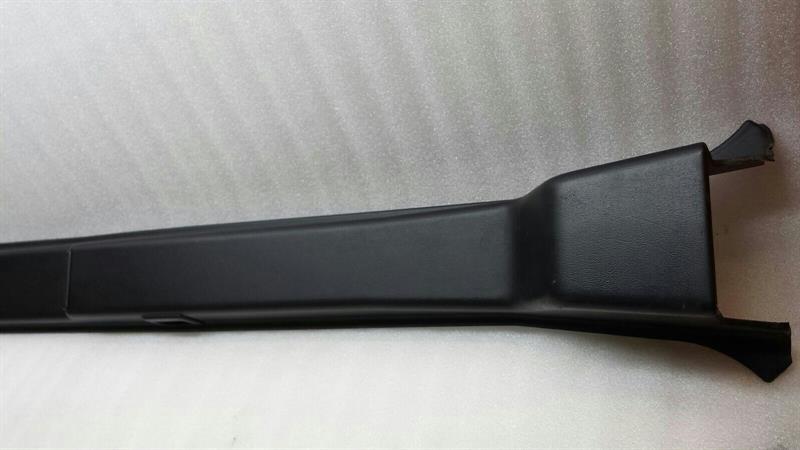 Mercedes-Benz 200 - 500 / E (W124) Mercedes G-Wagen W463 B Post Cover Left B Pillar Trim Left A4636900025