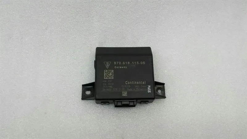 Porsche Panamera 970 Gateway Control Unit 97061811505 Gateway Module