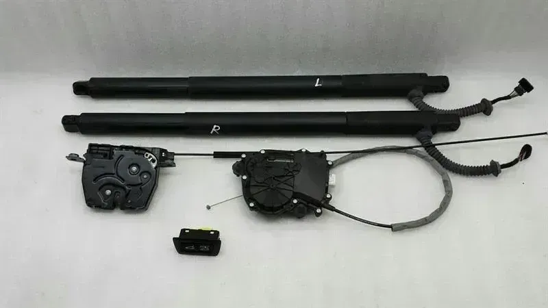 BMW 5 (E60 / E61) Tailgate actuator Tailgate actuator — BMW 5 SERIES (F07) (2010) —...