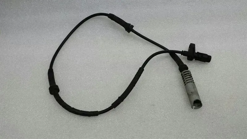 BMW 7 (E65 / E66 / E67 / E68) BMW 7 Series E65 A.B.S Sensor 34526752159 ABS Sensor Body type: Saloon
Fuel: Petrol