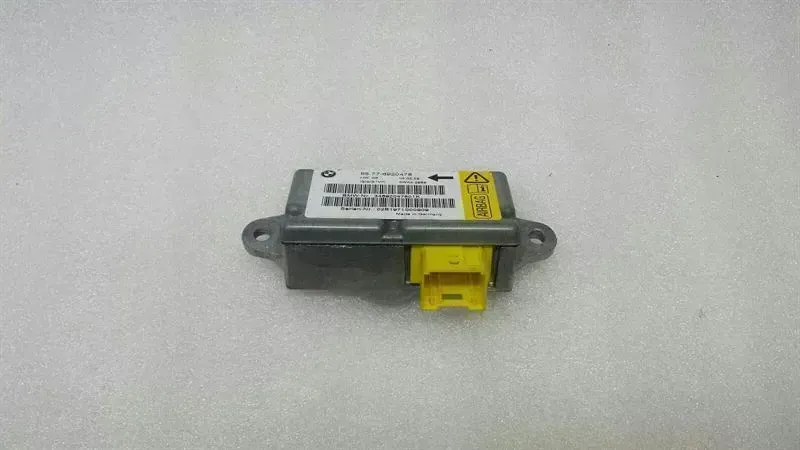 BMW 7 (E65 / E66 / E67 / E68) BMW 7 series E65 crash sensor 6920478 impact sensor Body type: Saloon
Fuel: Petrol