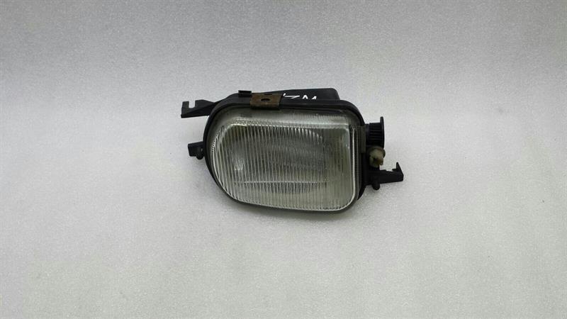 Mercedes-Benz CLA (C174 / C178) Mercedes CL W215 fog lights left A2158200556 front fog light left Body type: Unknown
Fuel: Unknown
