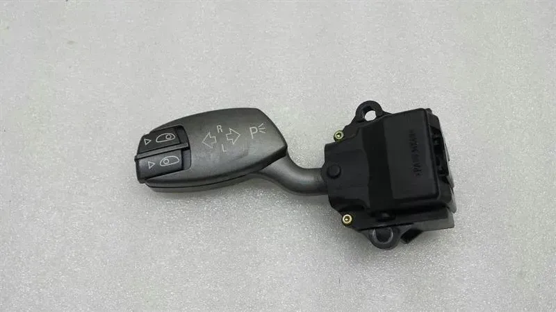 BMW 7 (E65 / E66 / E67 / E68) BMW 7 Series E65 E66 Turn Signal Switch 6911516 Indicator Switch Steering Stock Switch Body type: Saloon
Fuel: Petrol