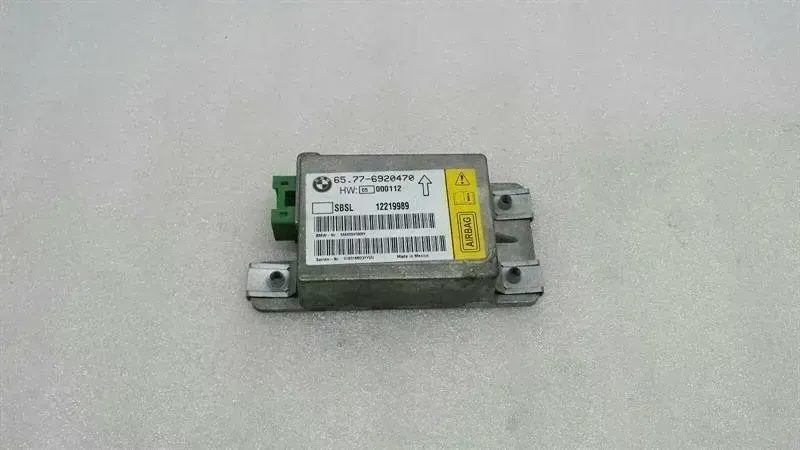 BMW 7 (E65 / E66 / E67 / E68) BMW 7 series E65 Safety Module ECU 65776920470 Air Control Unit SRS Body type: Saloon
Fuel: Petrol