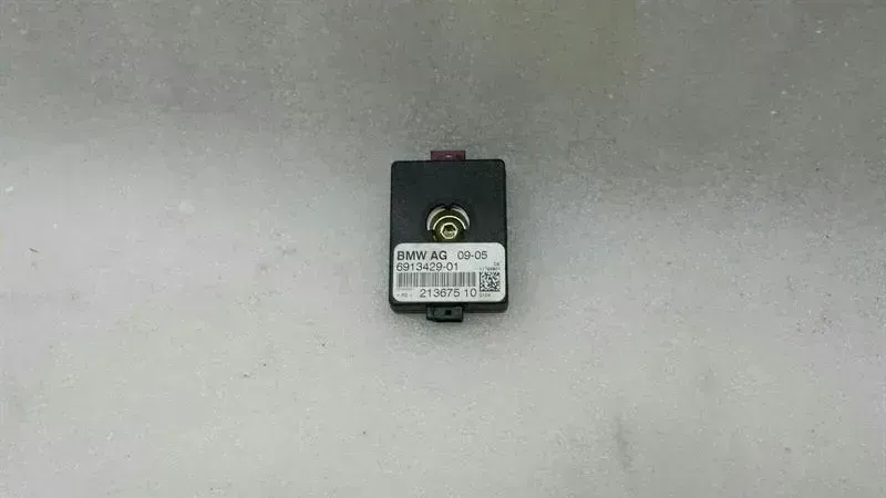 BMW 6 (E63 / E64) BMW 6 Series E63 E64 Aerial / Antenna 6913429 Antenna Disturbance Filter