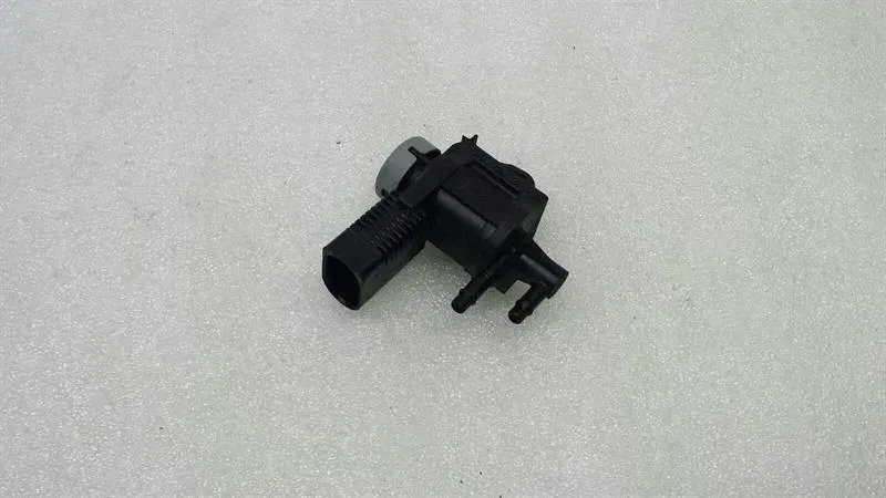 Audi Q7 (4L) Audi Q7 4L EGR VACUUM SOLENOID VALVE 1K0906283A magnetic diverter valve Body type: SUV
Fuel: Diesel