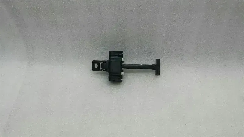 BMW 1 (E81 / E82 / E87 / E88) BMW 1 Series F21 F20 Front Door Brake 7269354 Front Door Limiter Body type: Hatchback
Fuel: Diesel