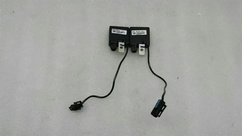 BMW X5 E53 Audio Suppression Filter 8380945 Antenna Amplifier Fuba
