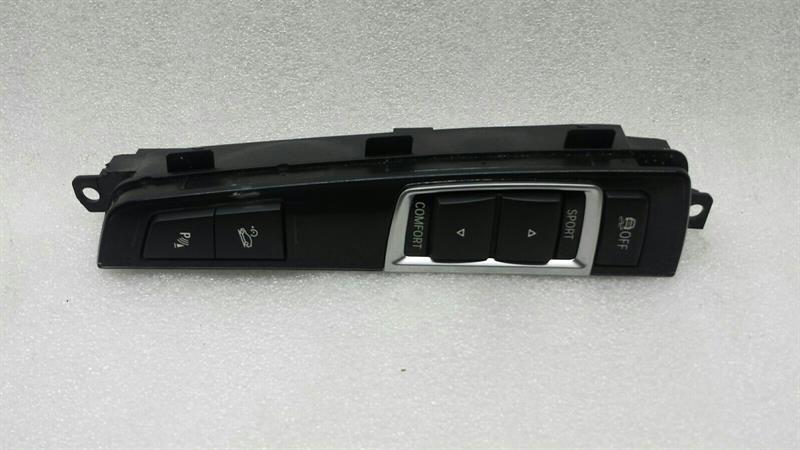 BMW 7 (F01 / F02 / F03 / F04) BMW F07 F01 programming unit center console switch 9201486 center console switch Body type: Saloon
Fuel: Petrol