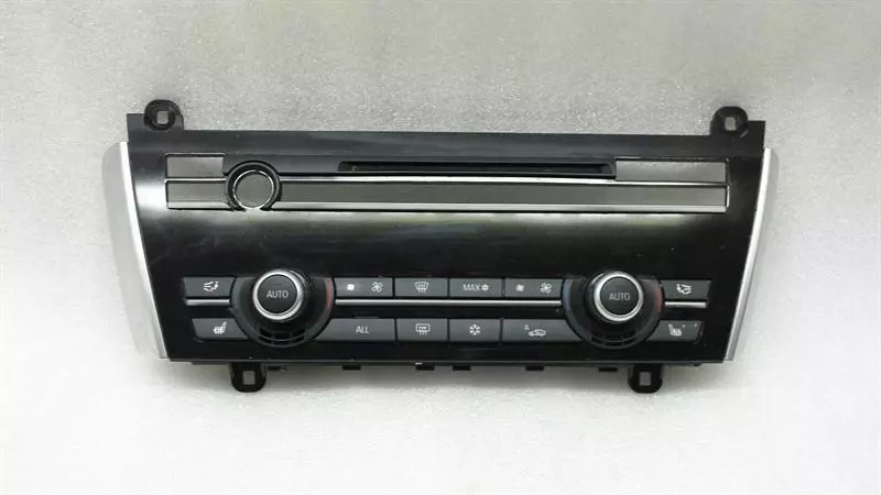 BMW 5 (E60 / E61) BMW 5 Series F07 GT Car Climate Control 9233661 Climate Control Panel