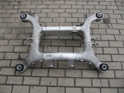 BMW 5. sērija F07 GT F10 F11 F18 F06 F12 ass rāmis aizmugurējā ass 6799103 aizmugurējais apakšrāmis