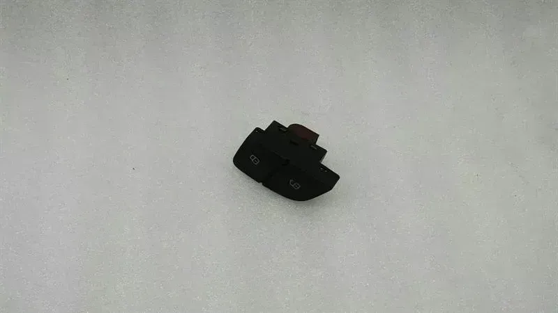 Audi A1 (8X) Audi A1 8X RHD lock switch 8X2962106 right handlebar Body type: Hatchback
Fuel: Petrol